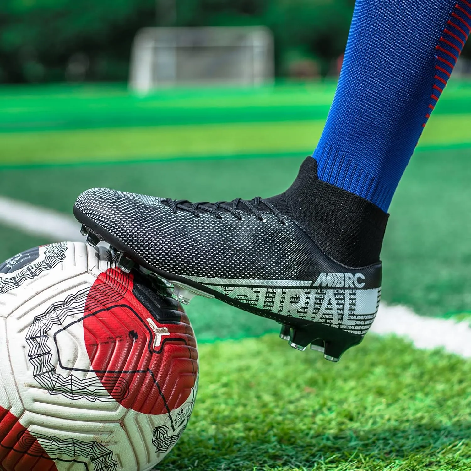 Boys Girls Soccer Cleats Kids Athletic Football Shoes Professional Training Sneakers