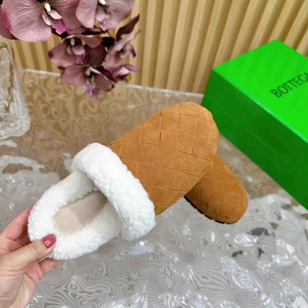 BV Mule Gold Suede White Shearling 957416