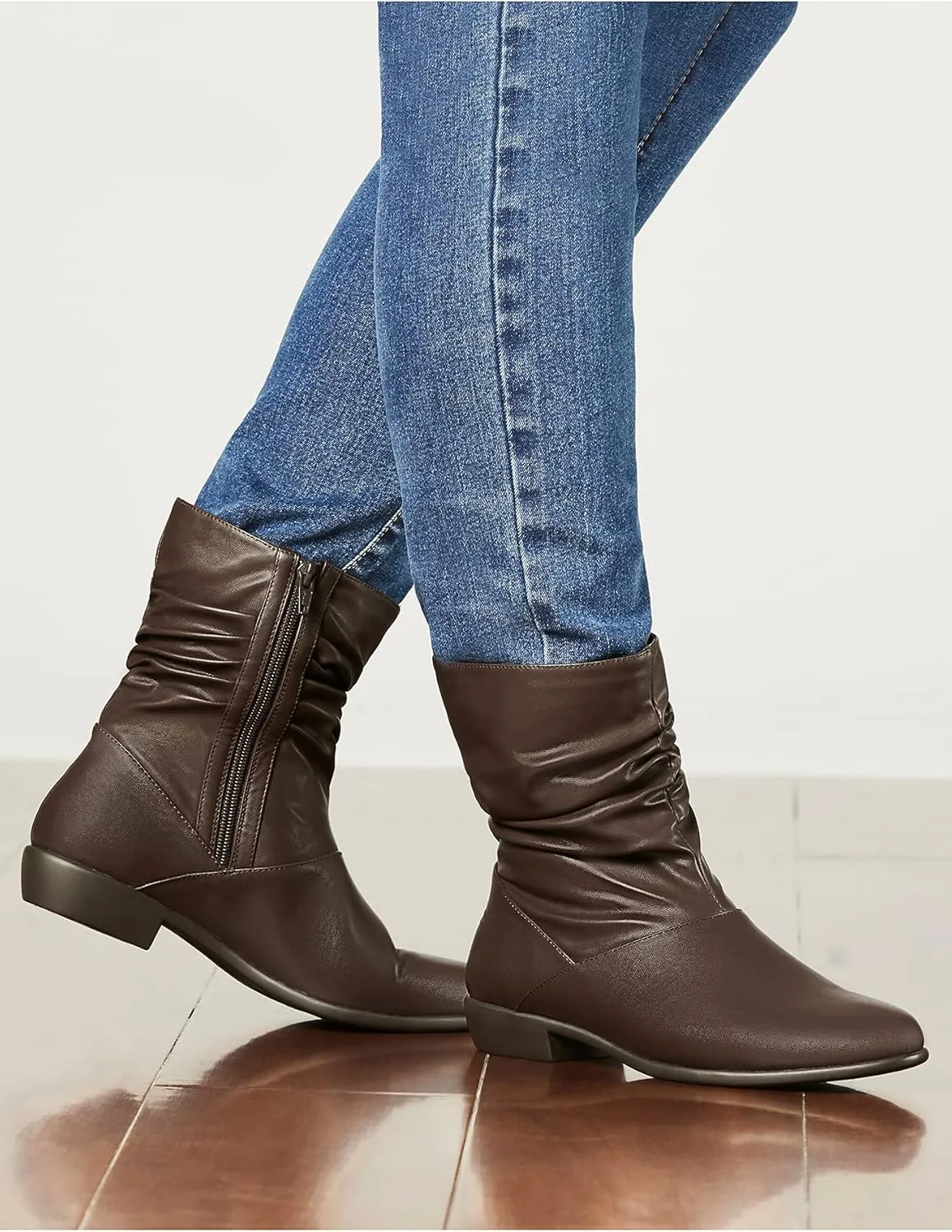 Comfortview Women's Plus Size Madison Bootie