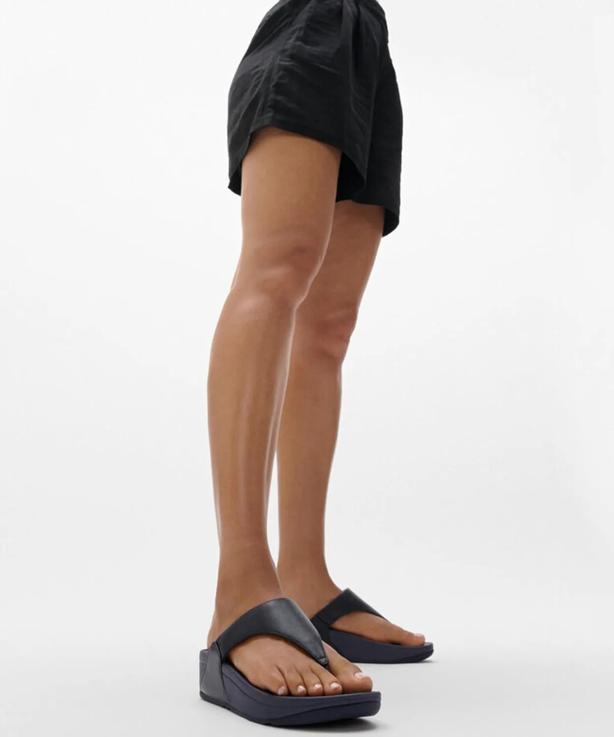 FitFlop Women's Lulu Leather Toe-Post Thong Sandals