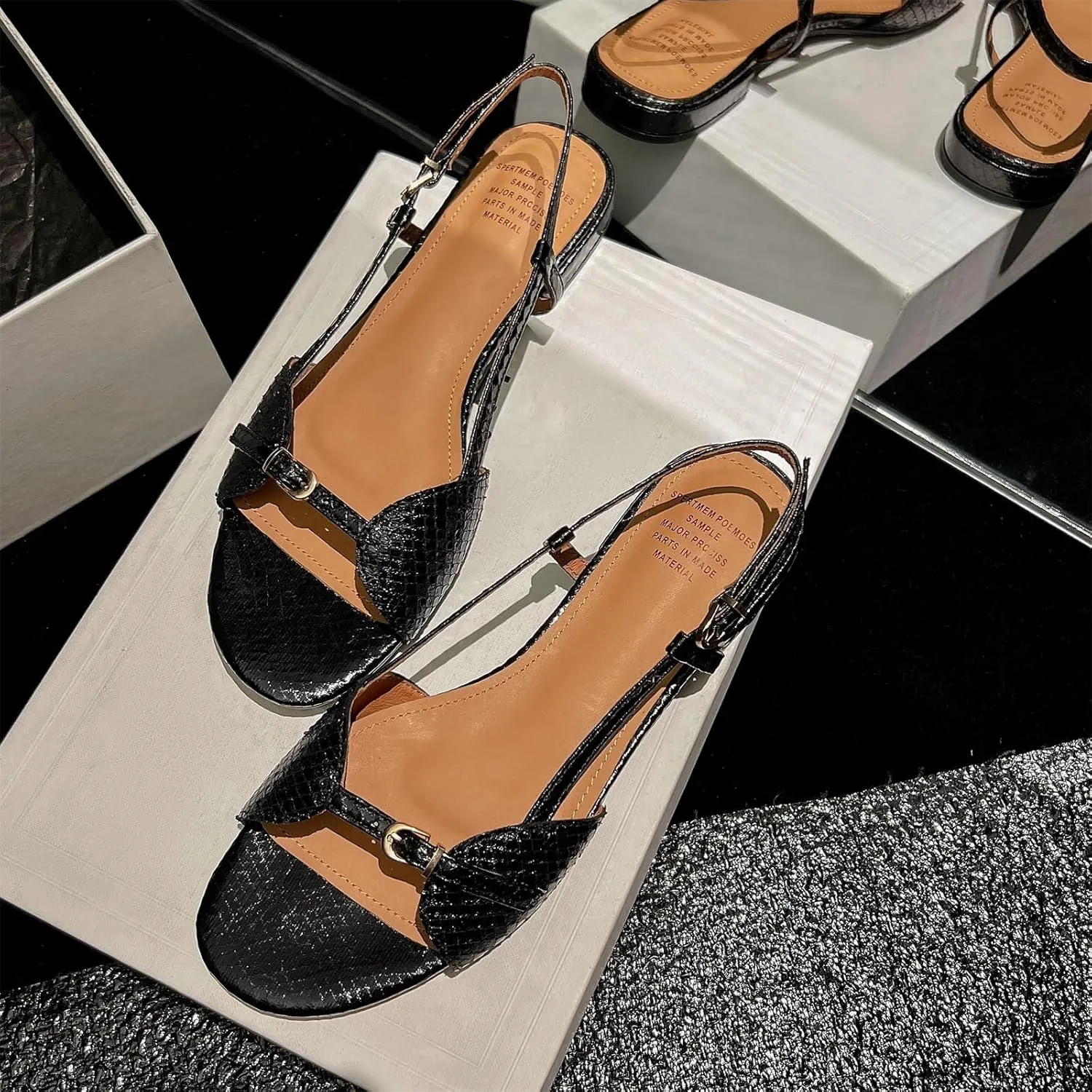 Kluolandi Women's Flat Sandals Open Toe Strappy Sandals Dressy Comfortable Ankle Strap Sandals for Women