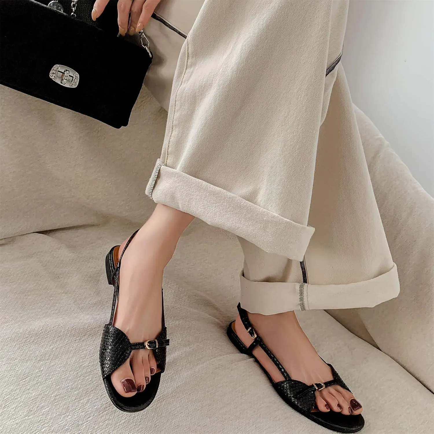 Kluolandi Women's Flat Sandals Open Toe Strappy Sandals Dressy Comfortable Ankle Strap Sandals for Women