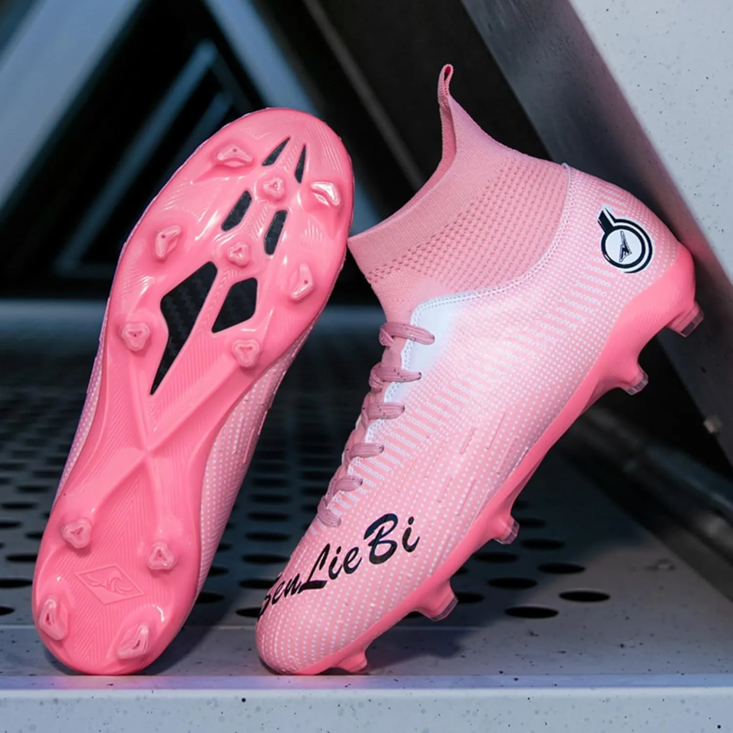 Men's Fashion High-Top Cleats Soccer Shoes Football Boots Outdoor Professional Training Athletic Turf Lacrosse Sports Sneakers