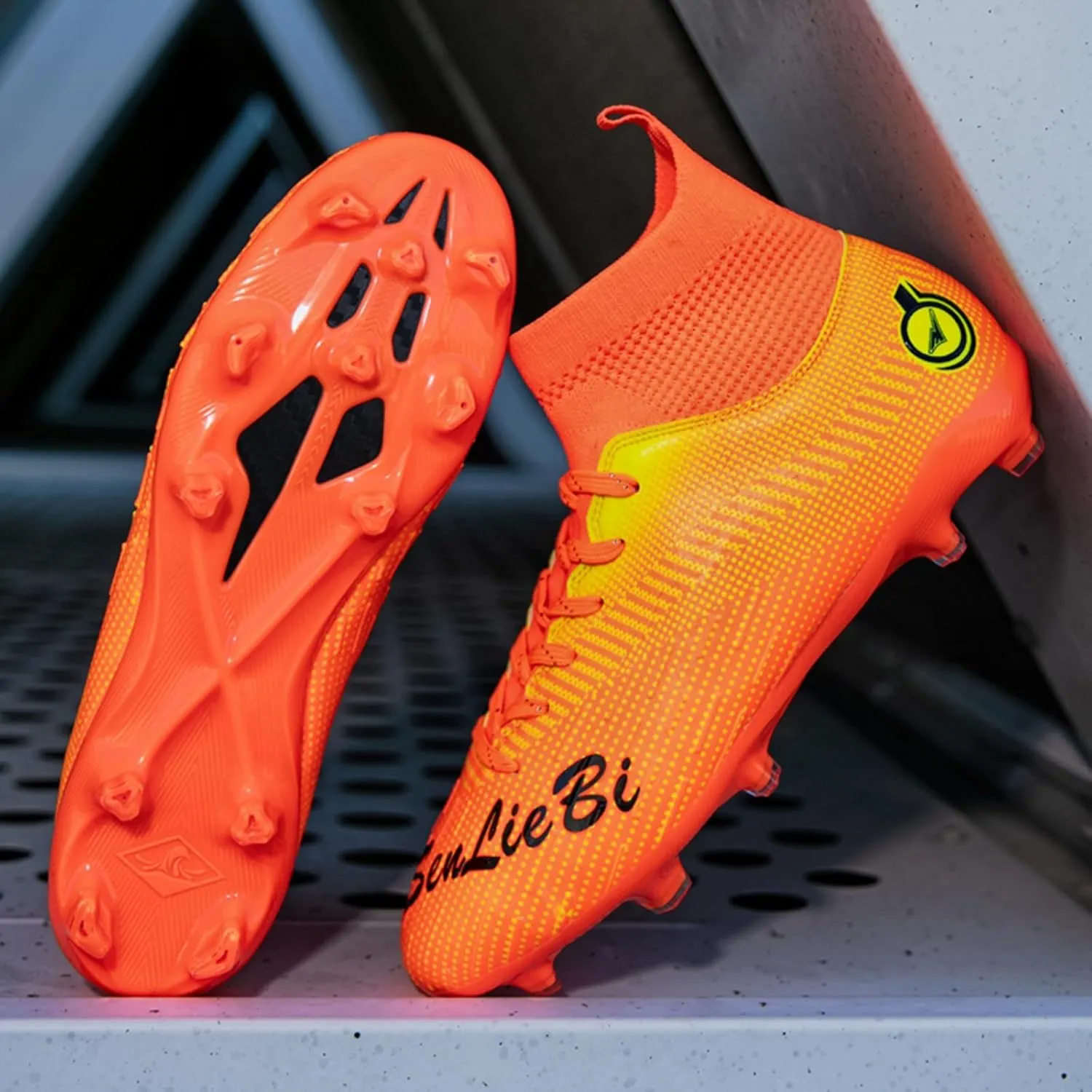 Men's Fashion High-Top Cleats Soccer Shoes Football Boots Outdoor Professional Training Athletic Turf Lacrosse Sports Sneakers