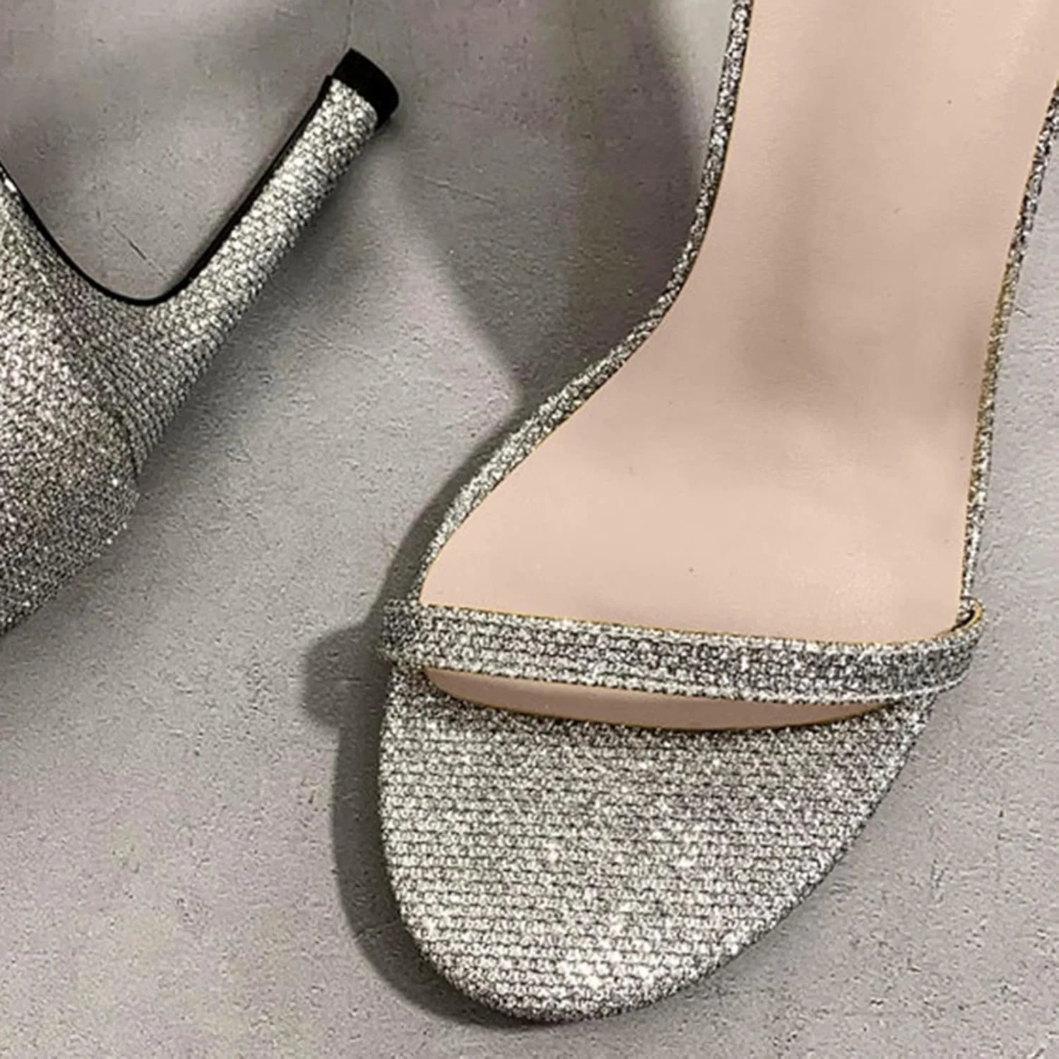 oiangi Womens Glitter Flock Stiletto Sandals Summer Ankle Strap Thin Band Strap Buckle High Heels Sexy Temperament Ladies Casual Shoes Sandalias