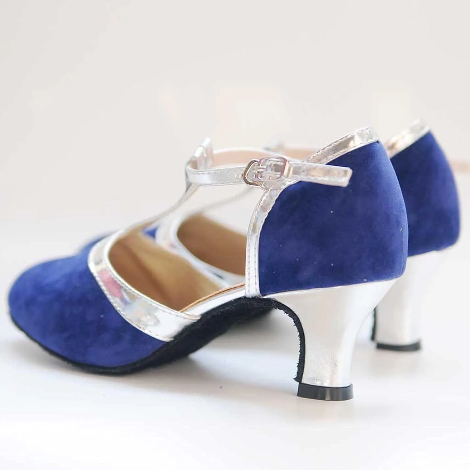 oiangi Women's Glitter Sequin Dance Shoes Fashion T Strap Closed-Toe Buckle Ballroom Latin Dance Shoes Ladies Trendy Shoes with Heel