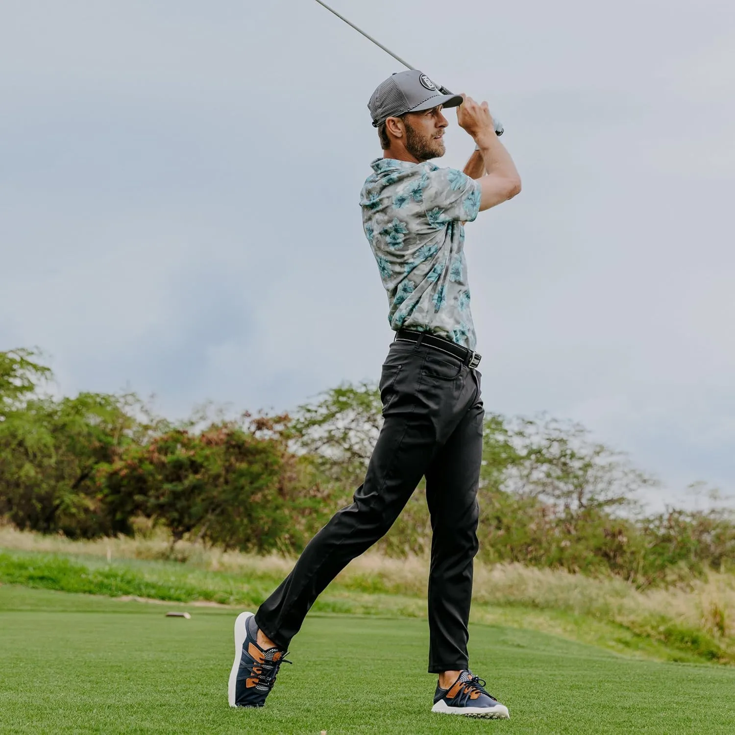 OLUKAI Manele Men's Golf Shoes, Spikeless Golf Shoes, Water & Stain-Resistant, Cushioned Midsole & Contoured Footbed, All-Day Comfort & Lightweight
