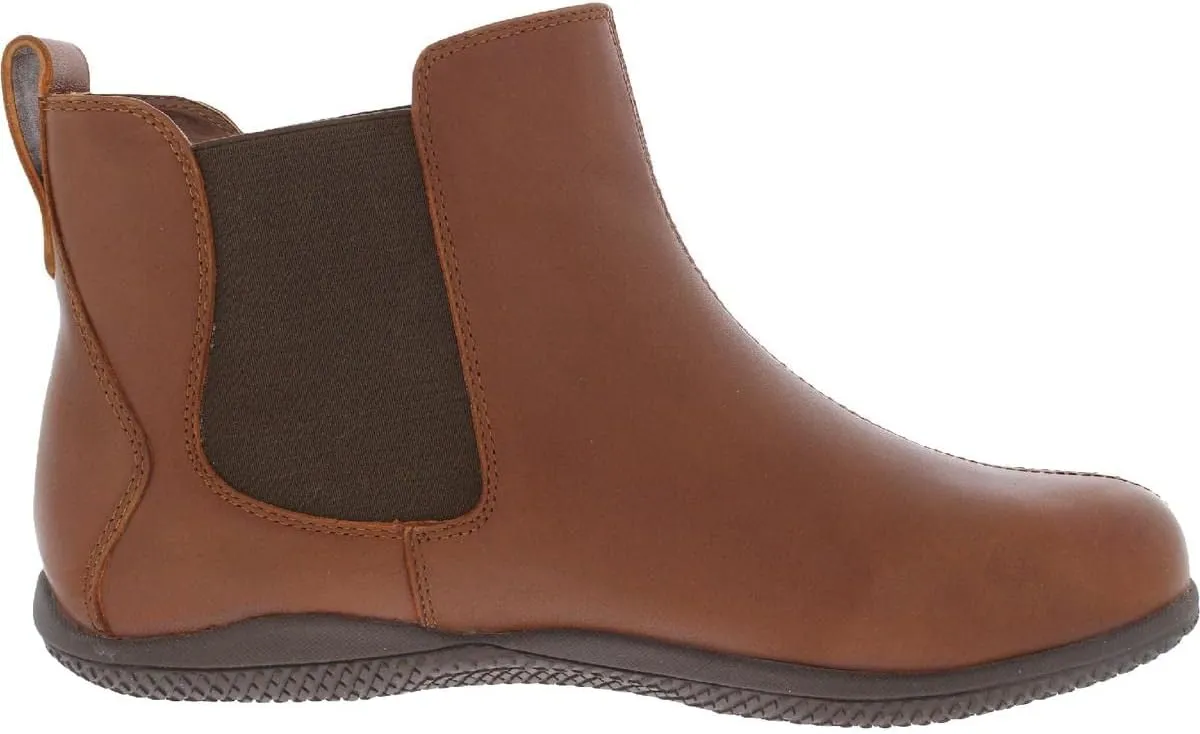 SoftWalk Women's Chelsea Boots