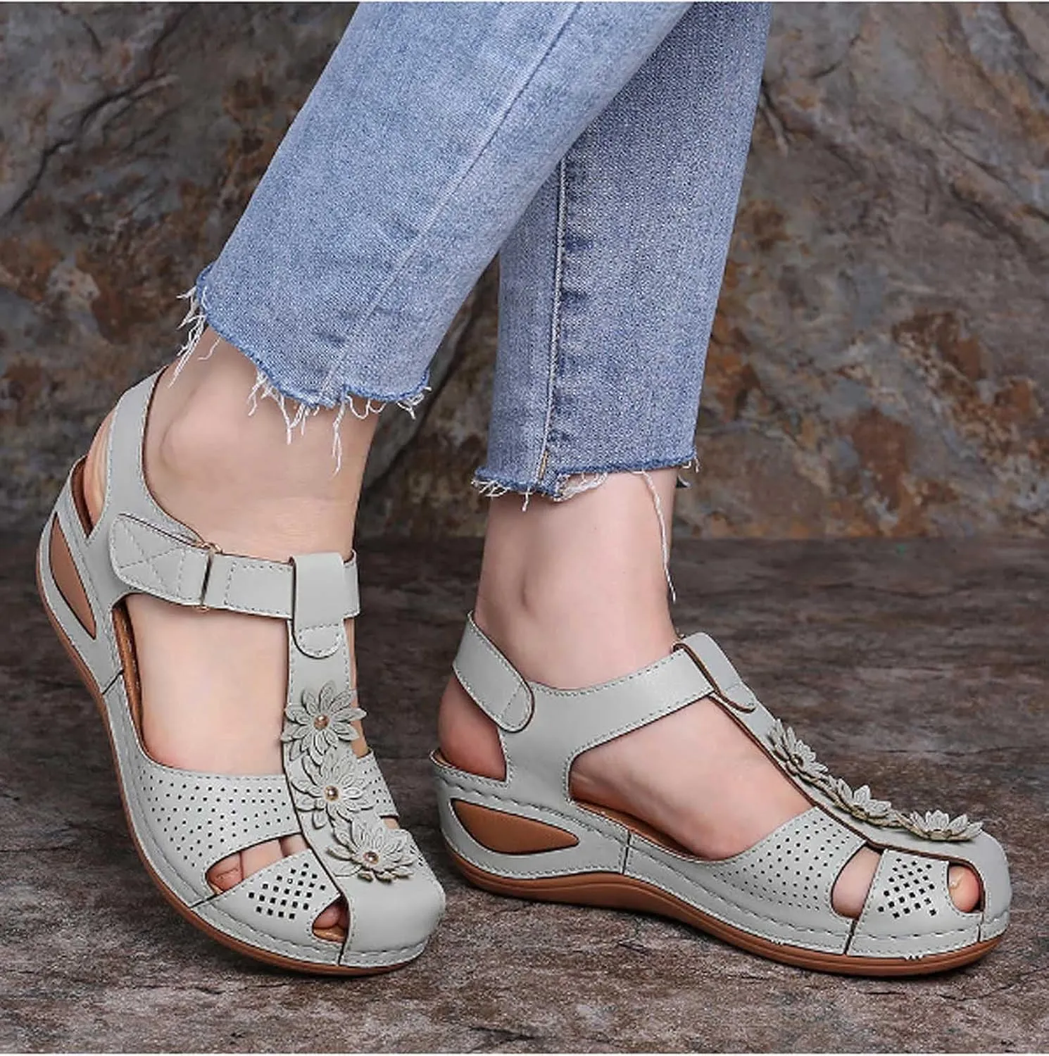 Summer Hollow Sandals for Women Fashion Flower Round Toe Strap Buckle Soft Sole Shoes Ladies Girl Comfortable Wedge Sandals