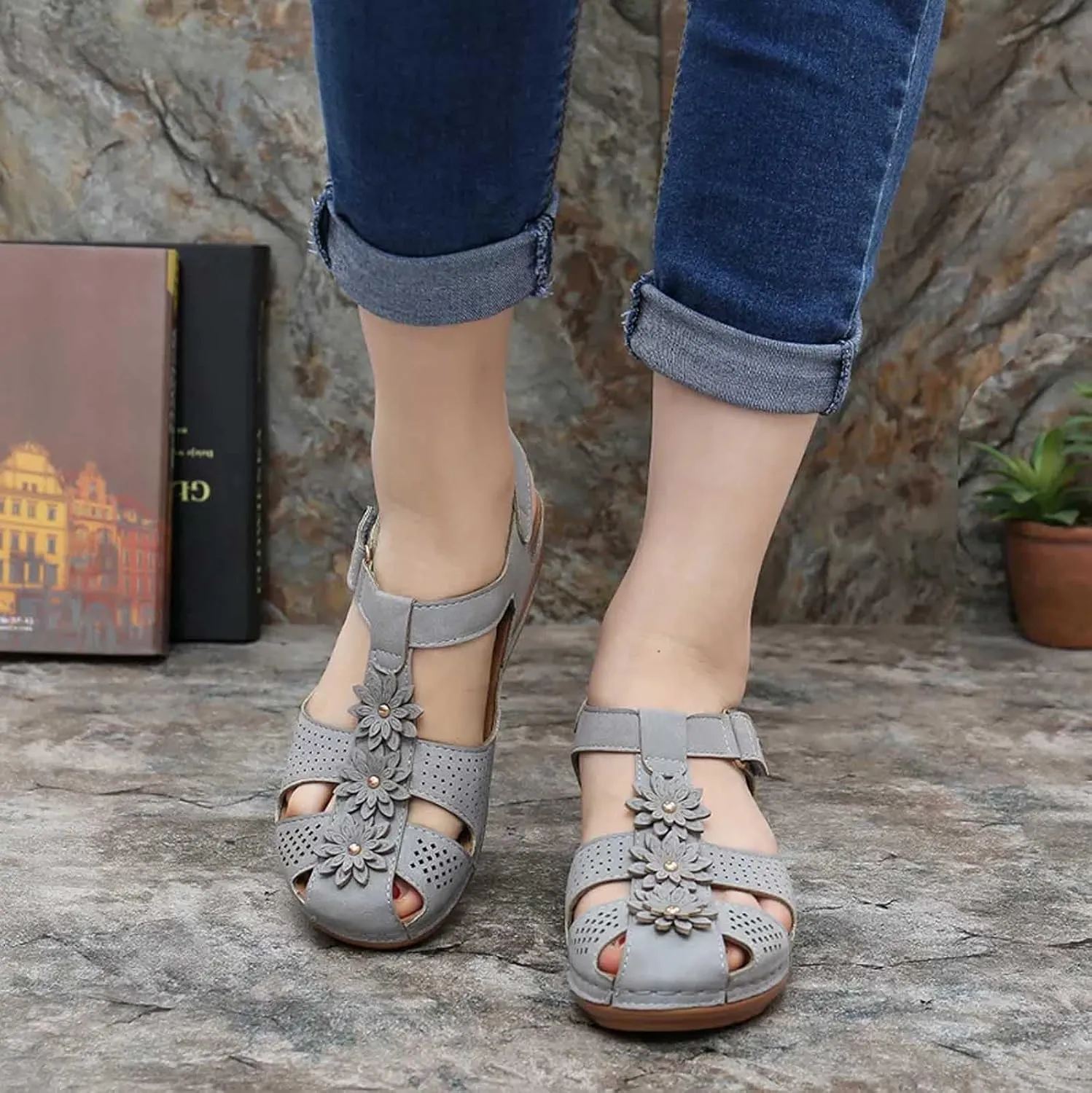 Summer Hollow Sandals for Women Fashion Flower Round Toe Strap Buckle Soft Sole Shoes Ladies Girl Comfortable Wedge Sandals