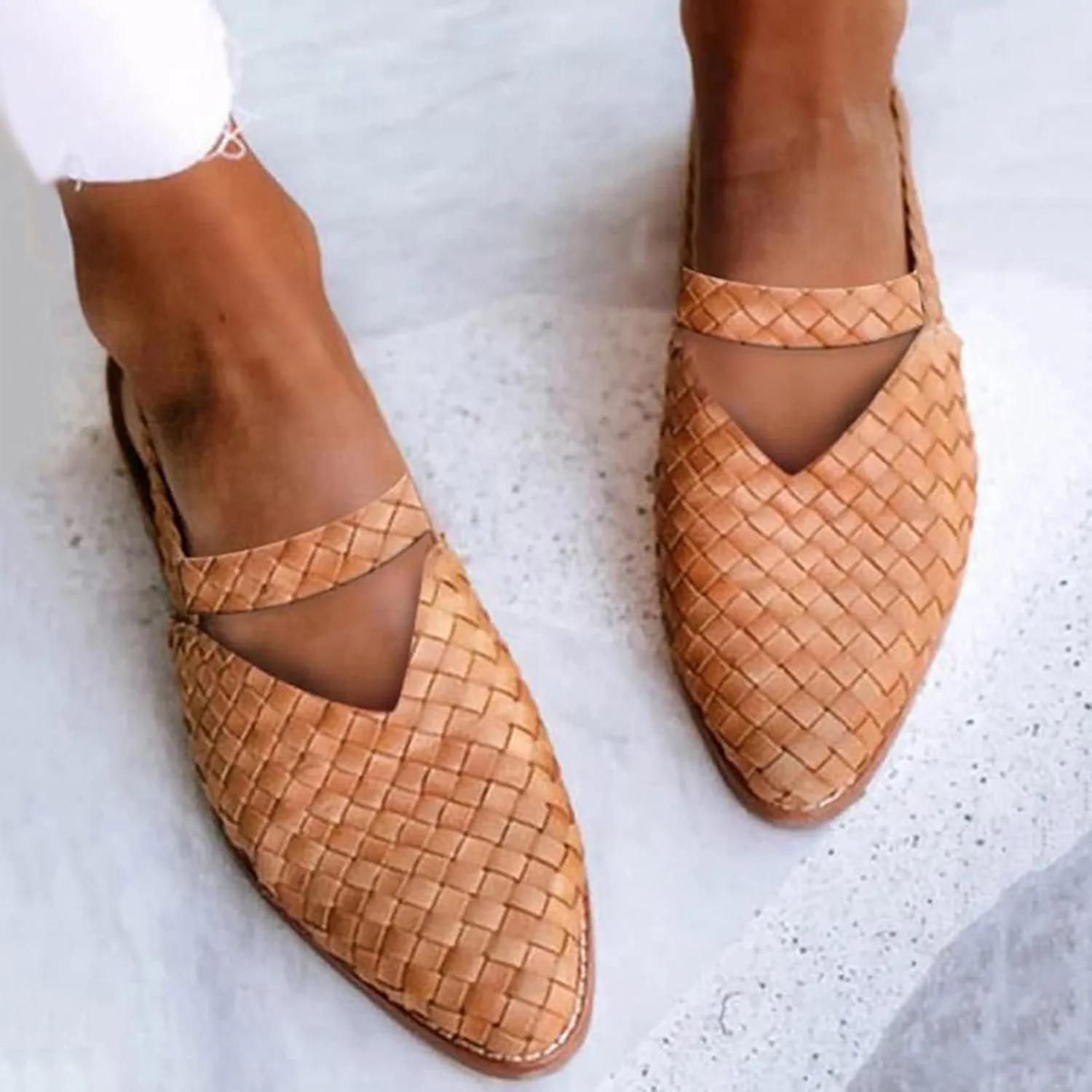 Weave Sandal for Women Fashion Pointed Toe Closed Toe Cutout Strap Buckle Low Heel Casual Shoes Summer Comfortable Flat Slides Mules Shoes