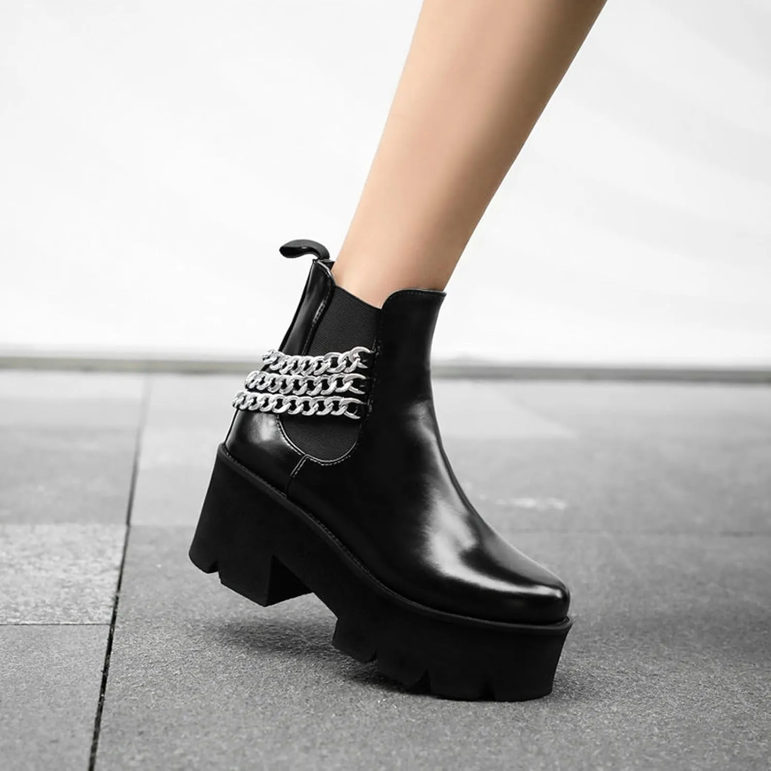 Women’s Patent Leather Lug Sole Platform Chunky Heel Chelsea Boots Fashion Elastic Strap Fall Winter Slip On Motorcycle Ankle Booties Comfortable Riding Biker Boots
