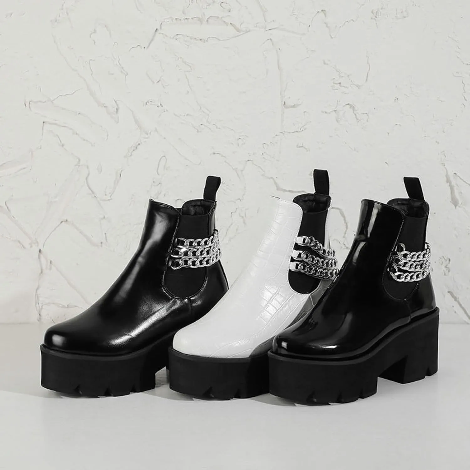 Women’s Patent Leather Lug Sole Platform Chunky Heel Chelsea Boots Fashion Elastic Strap Fall Winter Slip On Motorcycle Ankle Booties Comfortable Riding Biker Boots